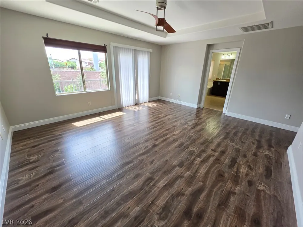 8593 Brackenfield Avenue Las Vegas, NV 89178