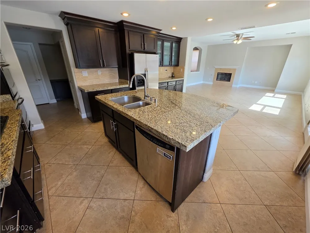8593 Brackenfield Avenue Las Vegas, NV 89178