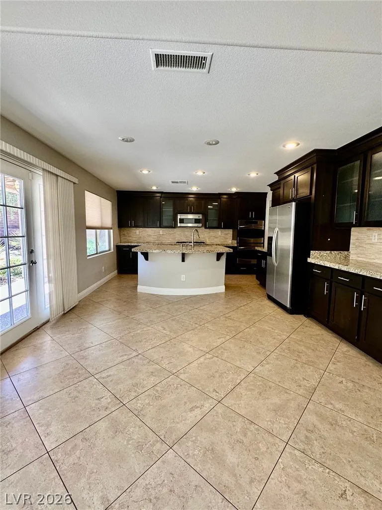 8593 Brackenfield Avenue Las Vegas, NV 89178