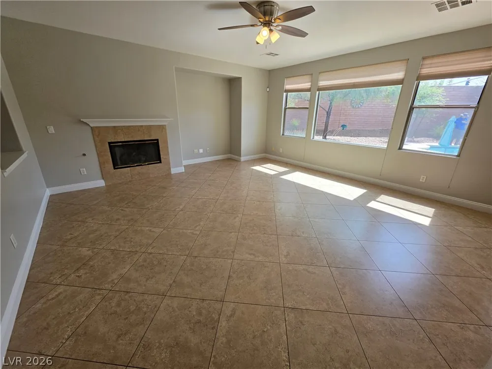 8593 Brackenfield Avenue Las Vegas, NV 89178