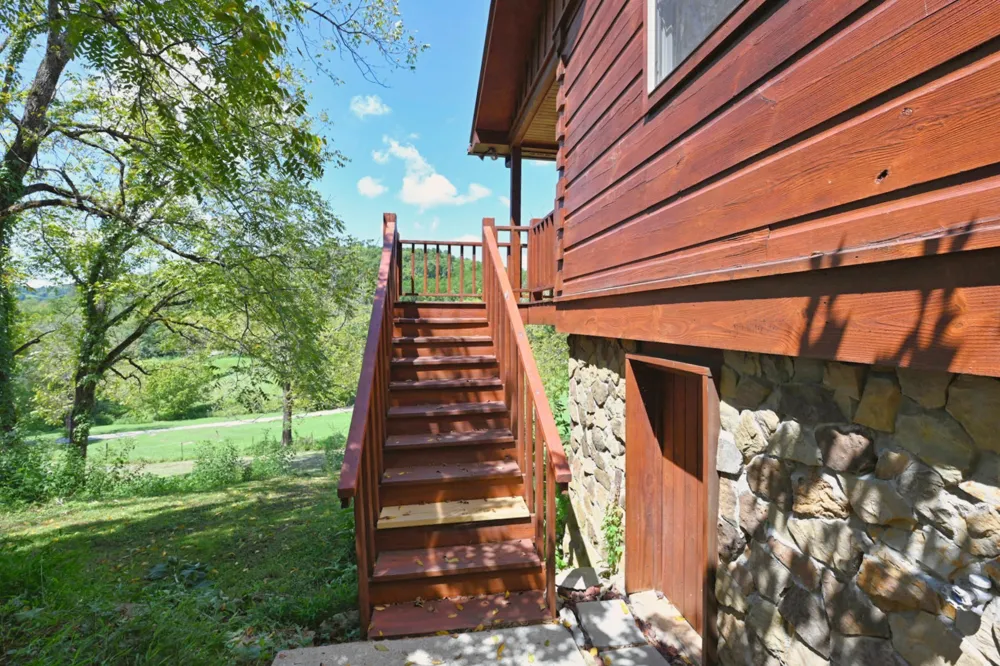 28 Edd Hackett Rd Pleasant Shade, TN 37145