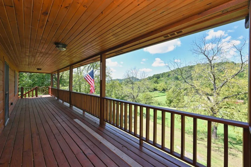 28 Edd Hackett Rd Pleasant Shade, TN 37145