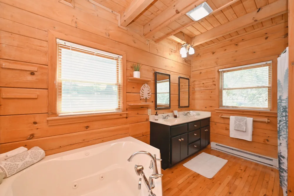 28 Edd Hackett Rd Pleasant Shade, TN 37145