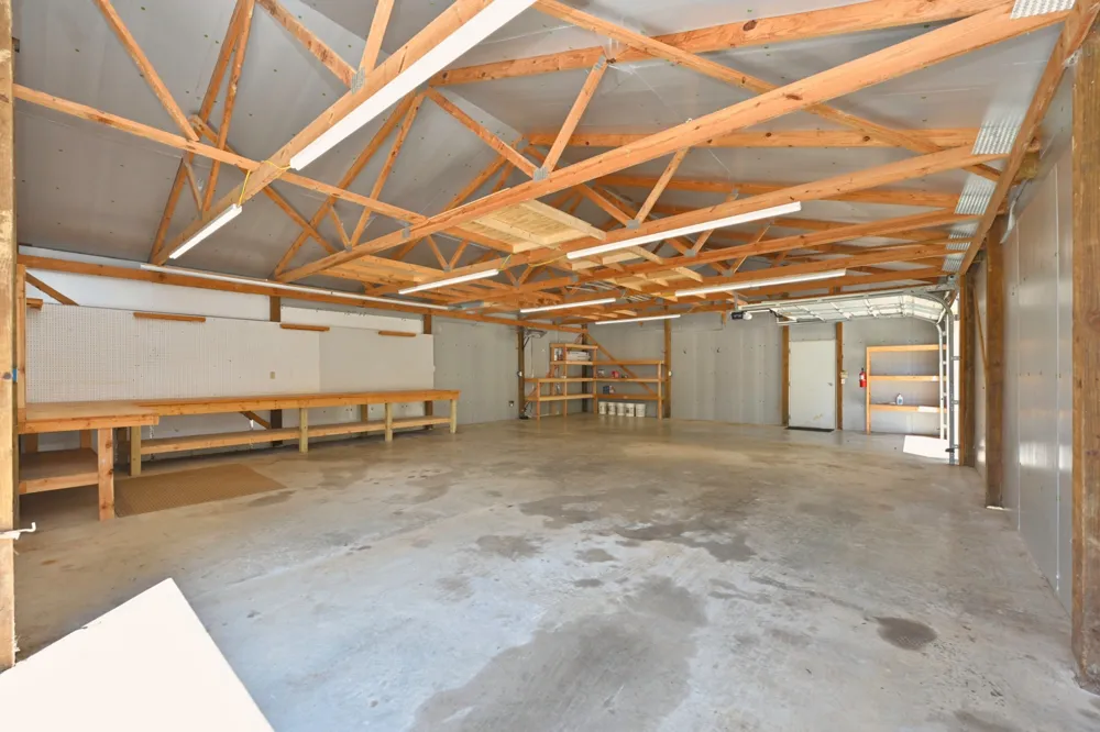 28 Edd Hackett Rd Pleasant Shade, TN 37145