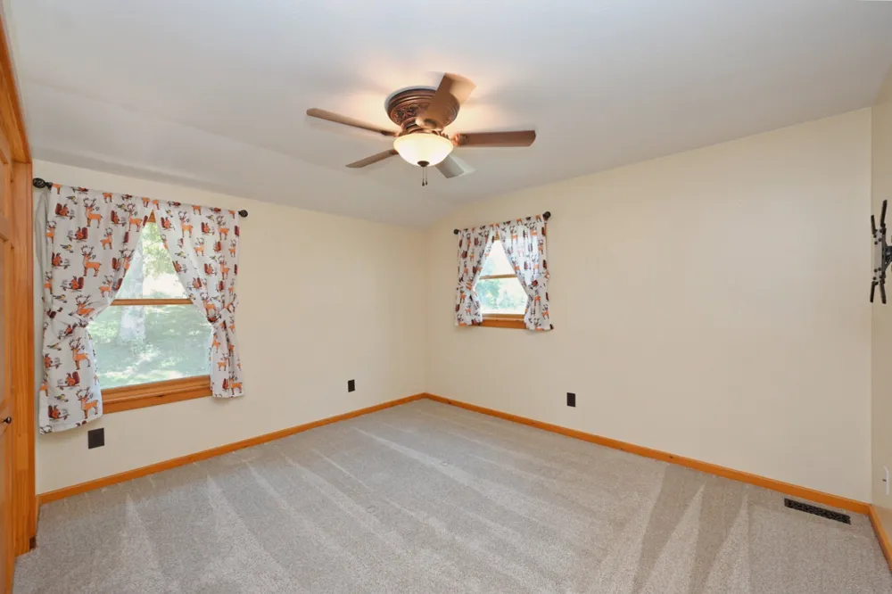 28 Edd Hackett Rd Pleasant Shade, TN 37145