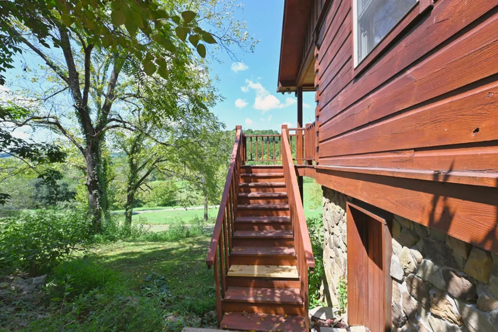 28 Edd Hackett Rd Pleasant Shade, TN 37145