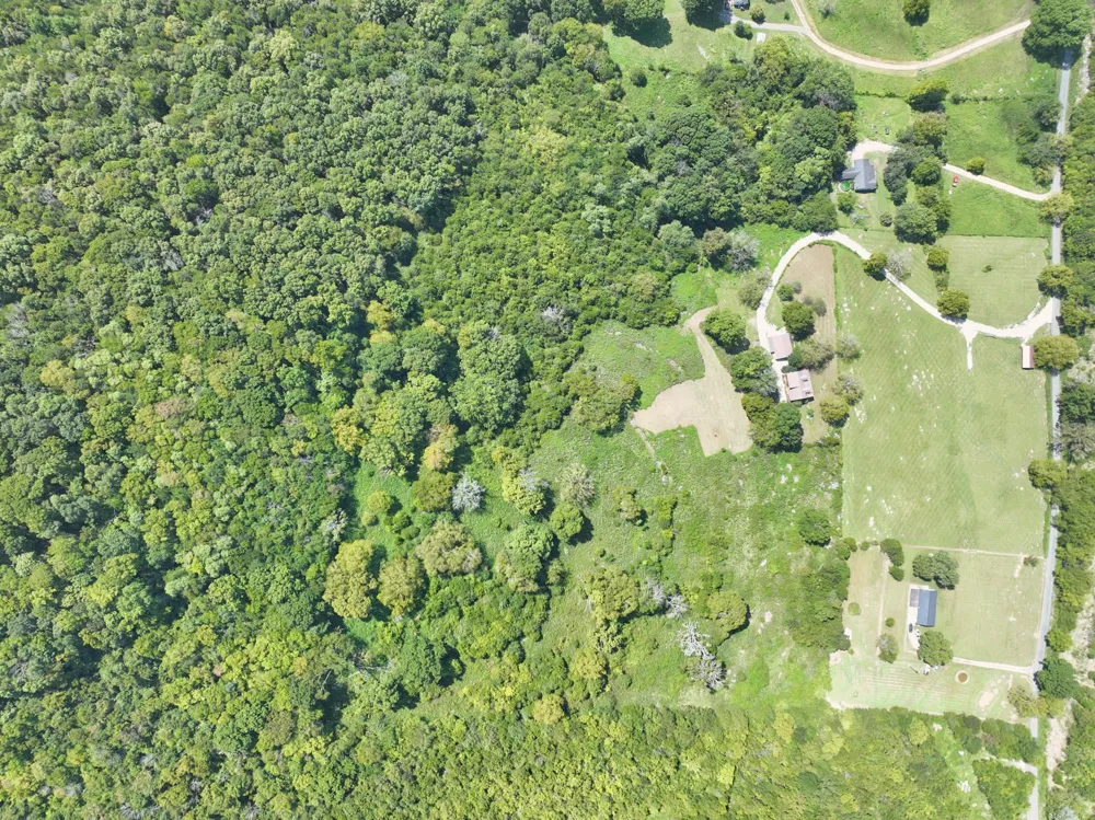 28 Edd Hackett Rd Pleasant Shade, TN 37145