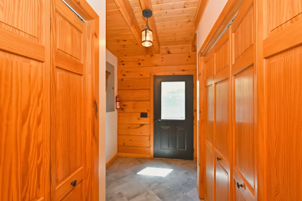 28 Edd Hackett Rd Pleasant Shade, TN 37145