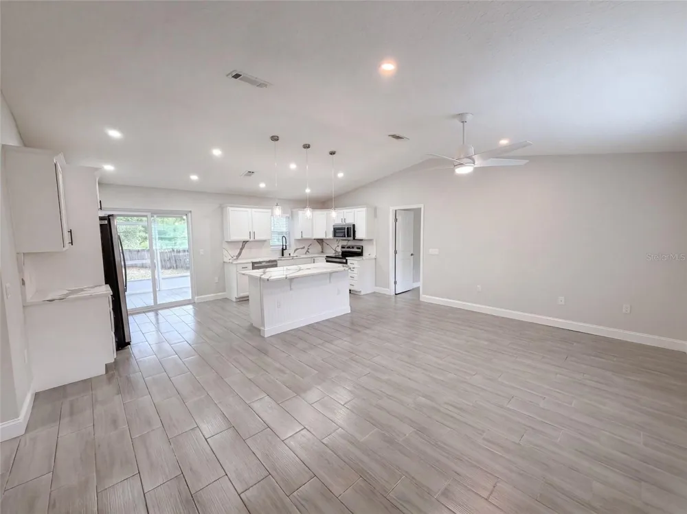 8165 RIDGE ROAD Weeki Wachee, FL 34613