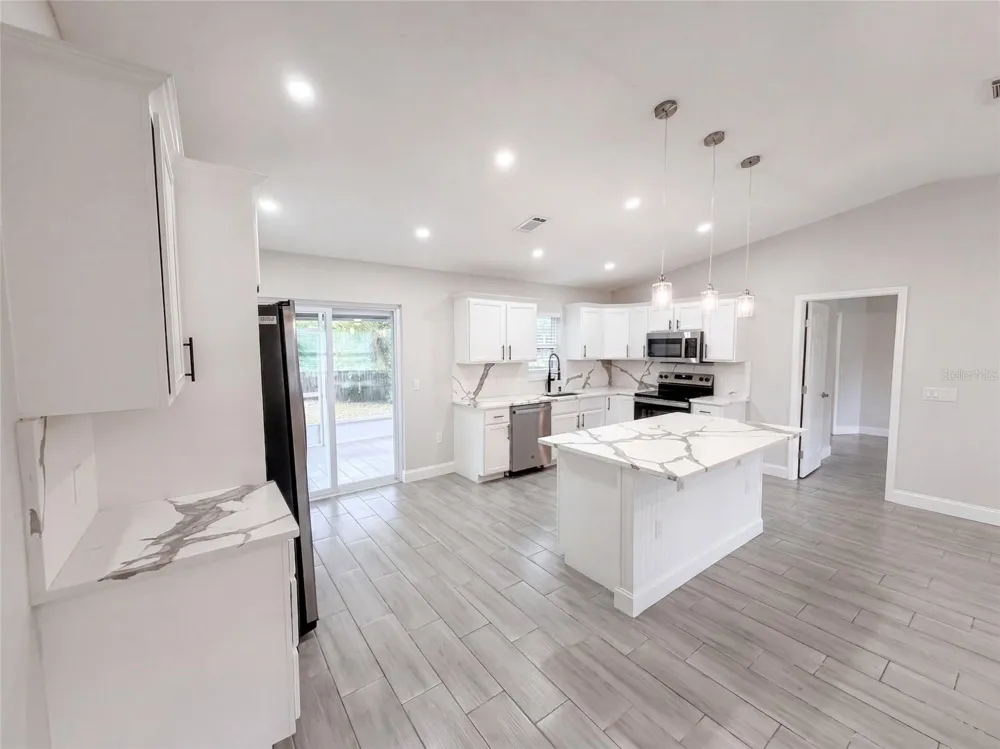 8165 RIDGE ROAD Weeki Wachee, FL 34613