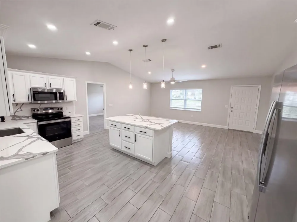 8165 RIDGE ROAD Weeki Wachee, FL 34613