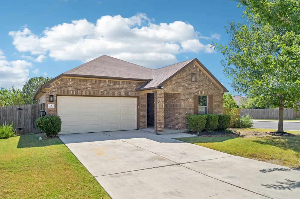 260 Cushman Drive Kyle, TX 78640