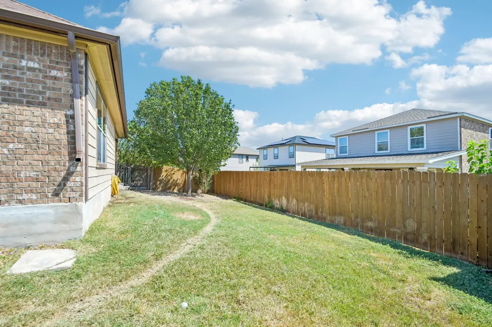 260 Cushman Drive Kyle, TX 78640
