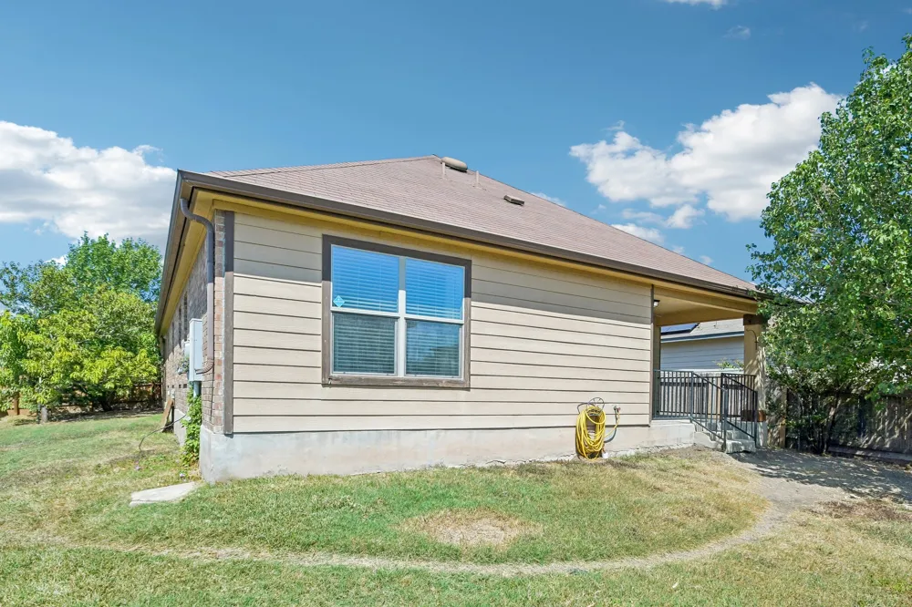 260 Cushman Drive Kyle, TX 78640