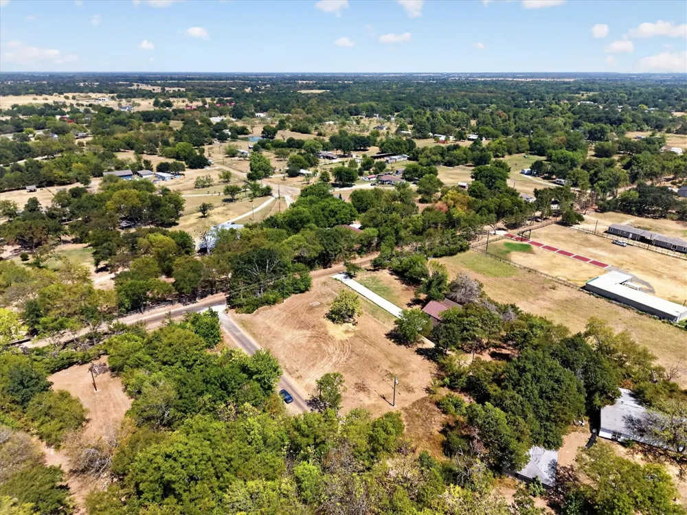 12226 County Road 316 Terrell, TX 75161