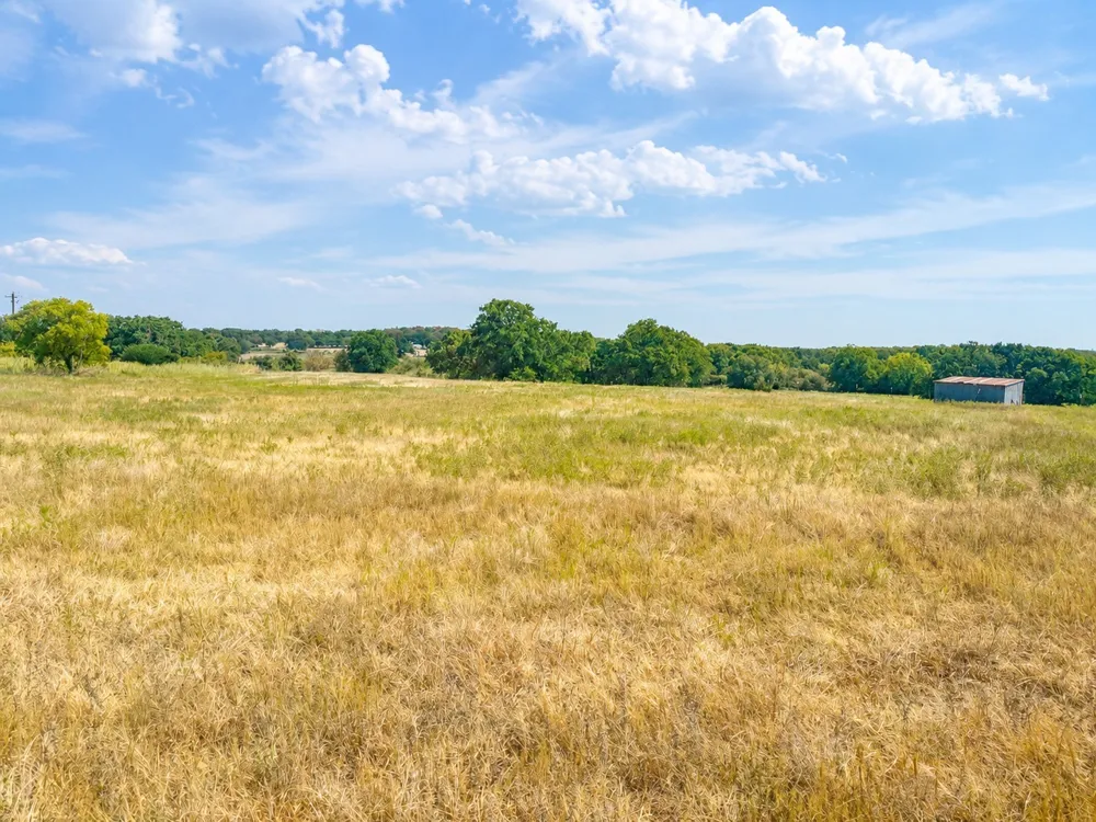 406 Upper Montague Road Bowie, TX 76230