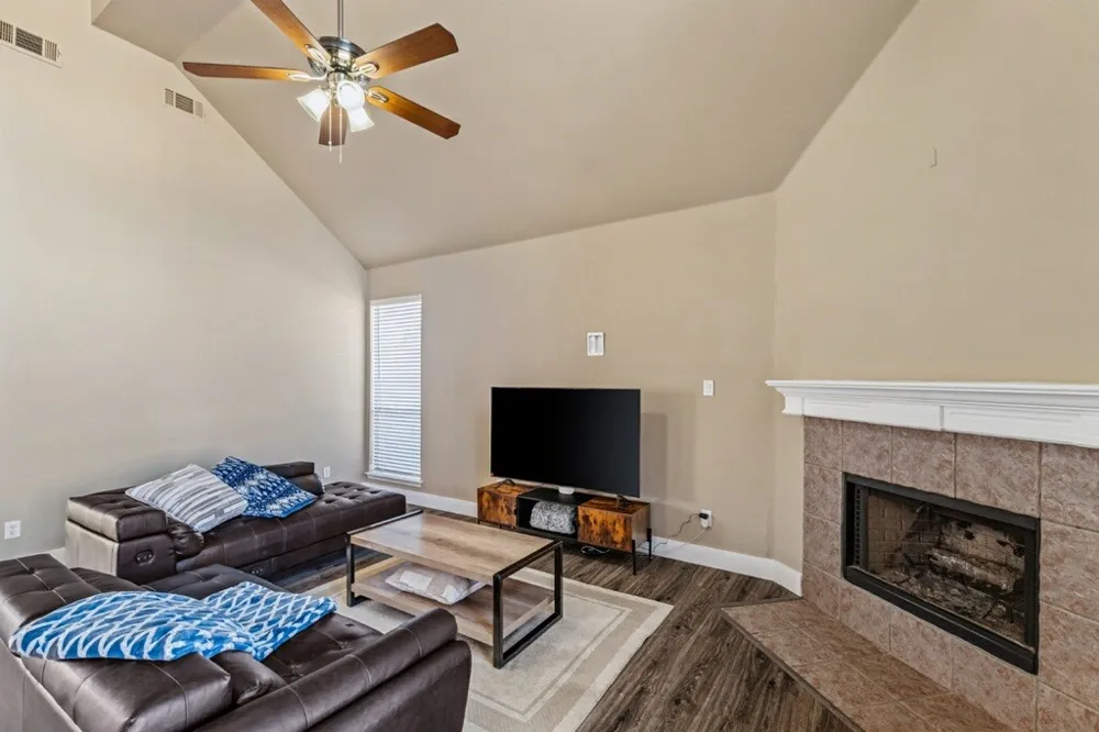 1464 Summerhill Drive Carrollton, TX 75007