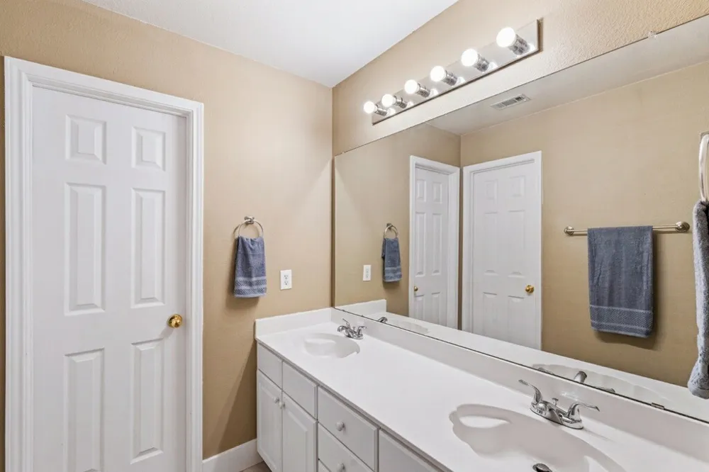 1464 Summerhill Drive Carrollton, TX 75007