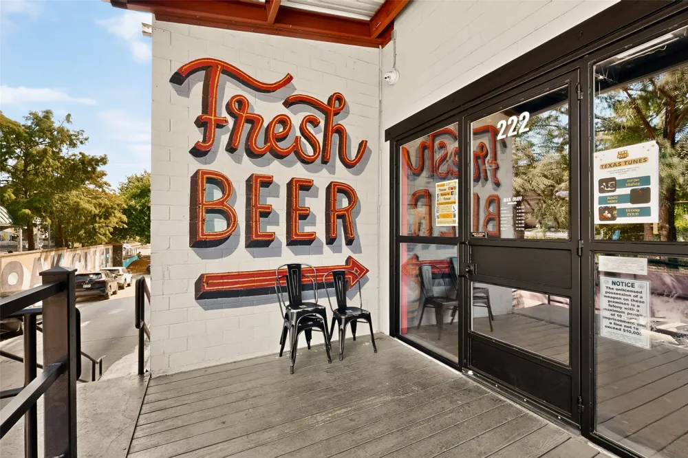 1732 S Edgefield Avenue Dallas, TX 75224