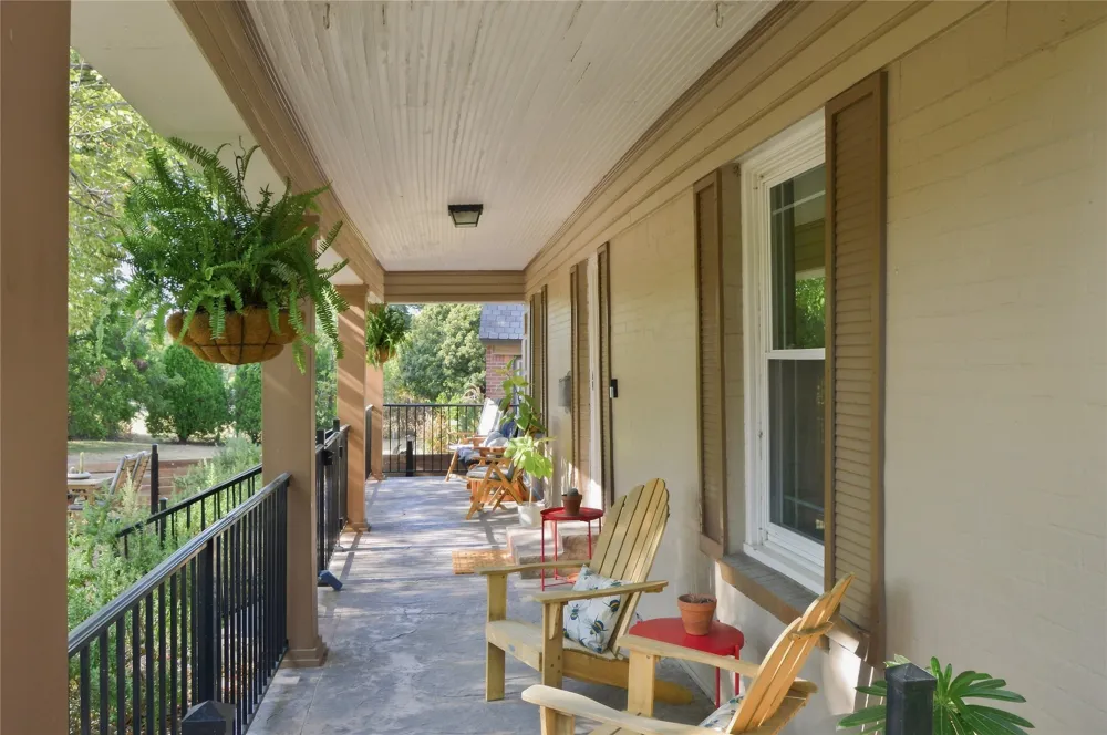 1732 S Edgefield Avenue Dallas, TX 75224