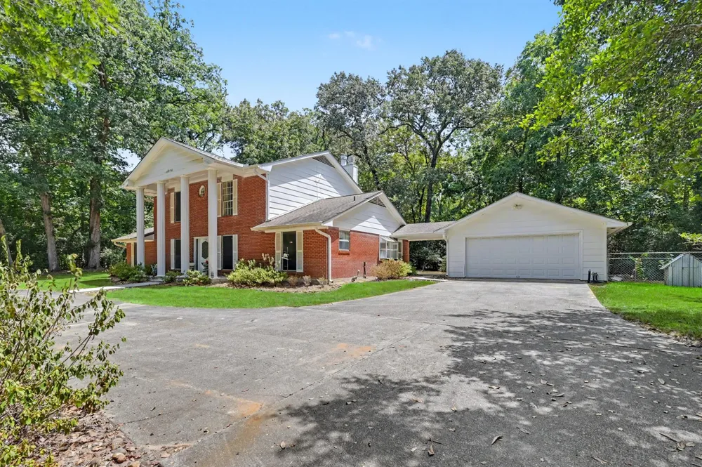 5188 Old Castle Way Conroe, TX 77304