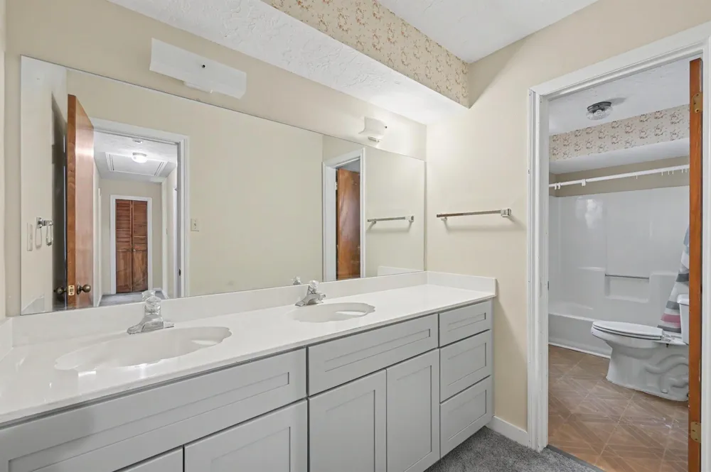 5188 Old Castle Way Conroe, TX 77304