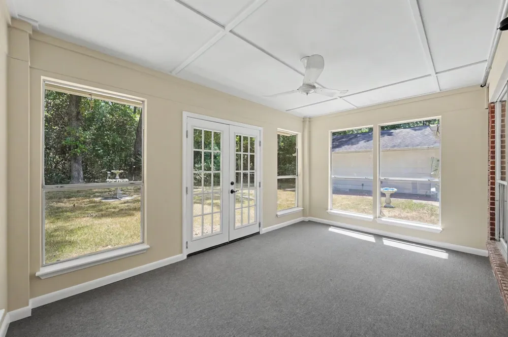5188 Old Castle Way Conroe, TX 77304
