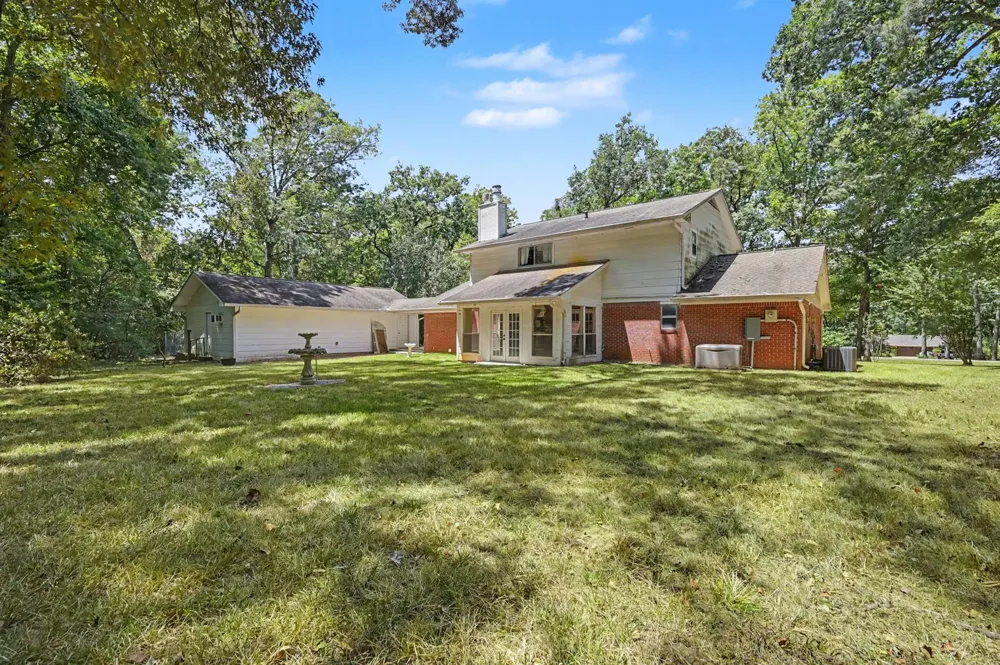 5188 Old Castle Way Conroe, TX 77304