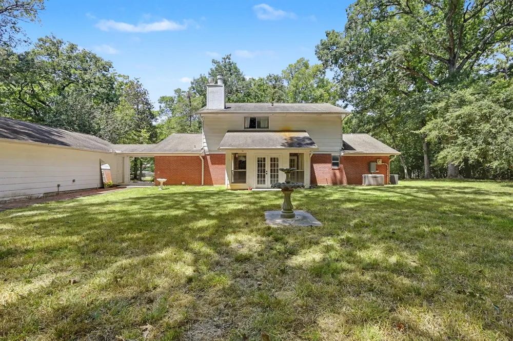 5188 Old Castle Way Conroe, TX 77304