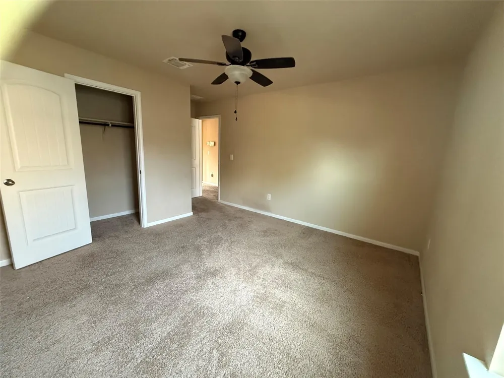 160 Voss S Kyle, TX 78640