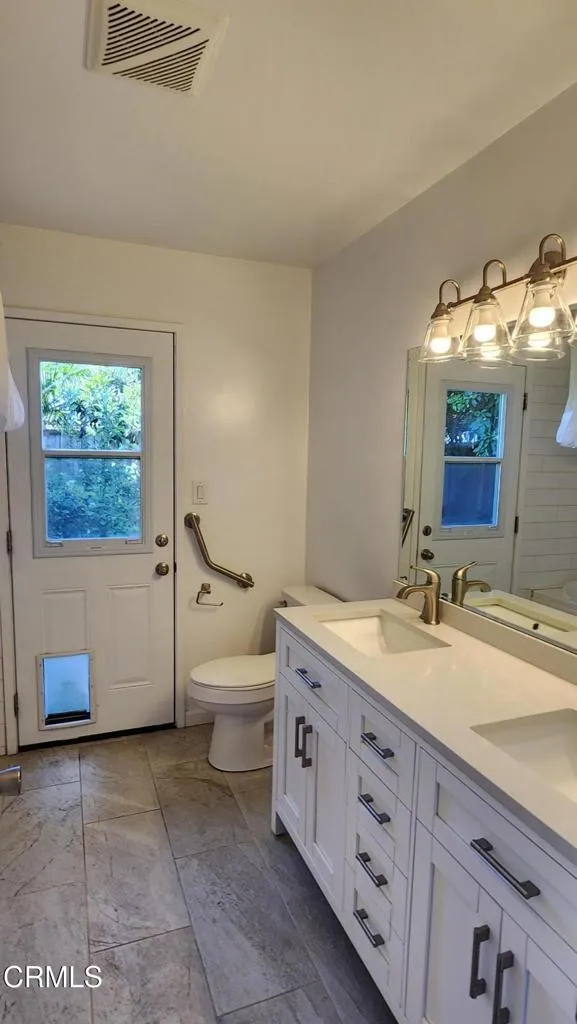 1110 Ivywood Drive Oxnard, CA 93030