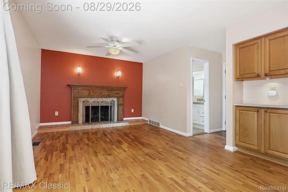 9347 Westbury Avenue Plymouth Charter Township, MI 48170