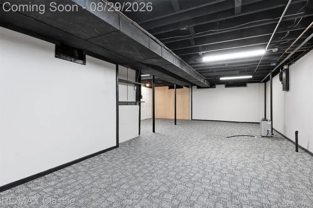 9347 Westbury Avenue Plymouth Charter Township, MI 48170