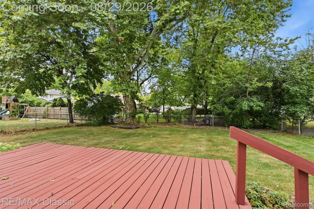 9347 Westbury Avenue Plymouth Charter Township, MI 48170