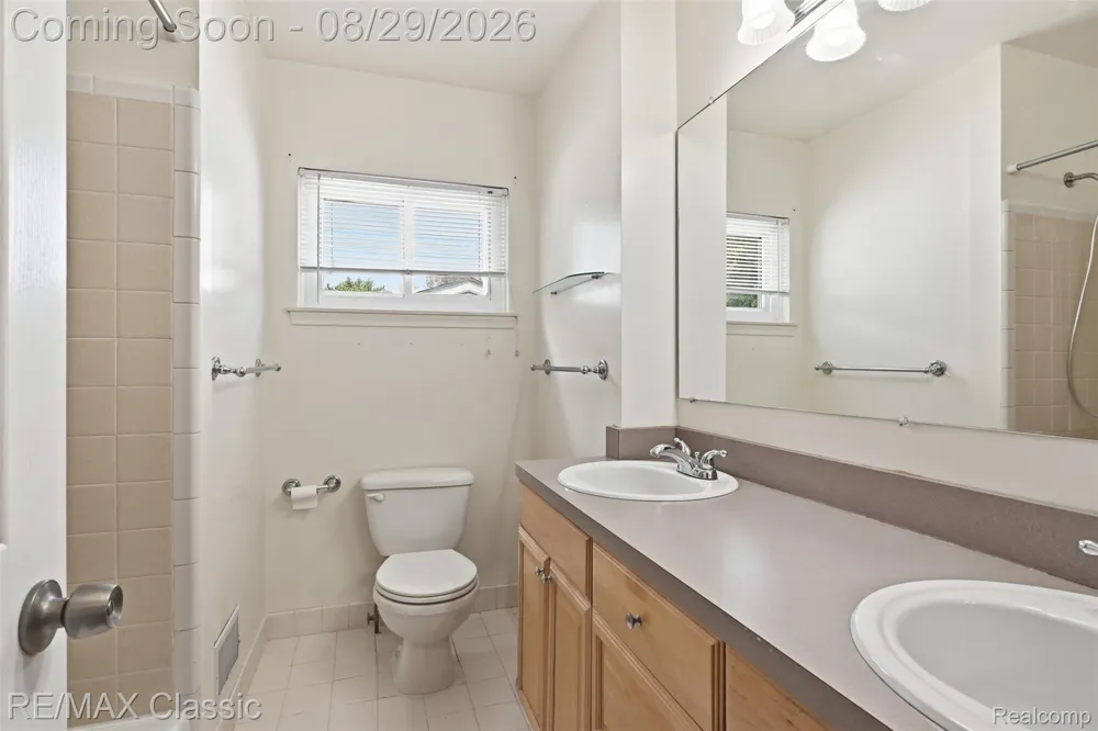 9347 Westbury Avenue Plymouth Charter Township, MI 48170