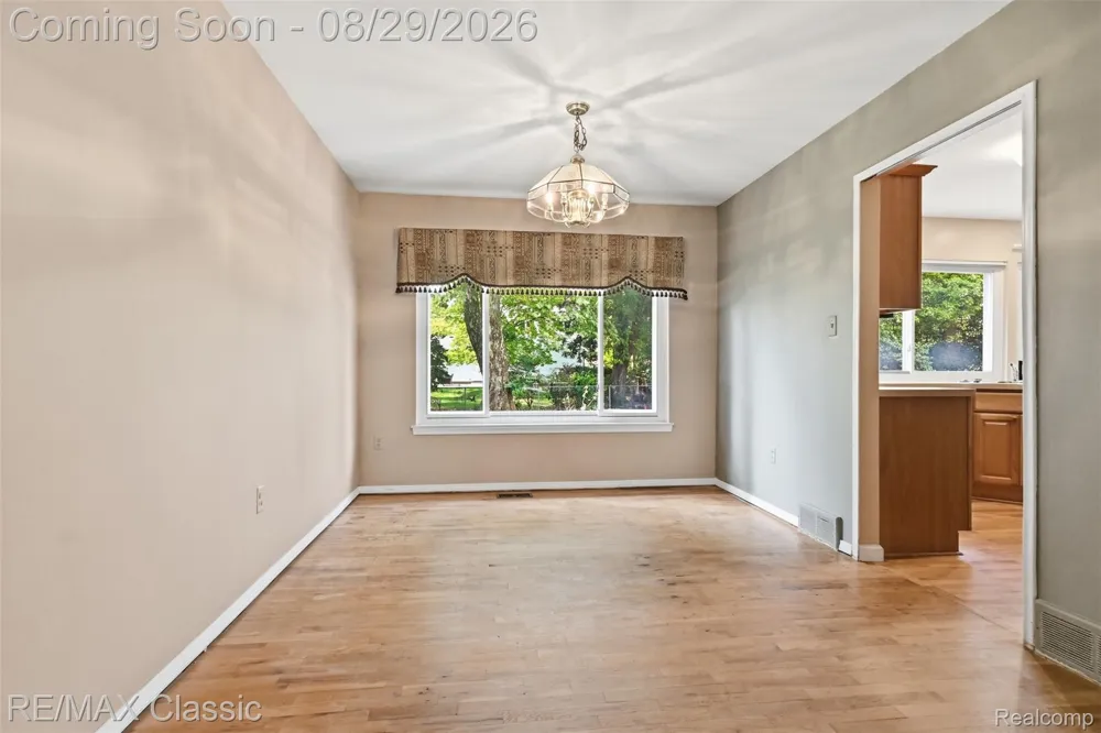9347 Westbury Avenue Plymouth Charter Township, MI 48170