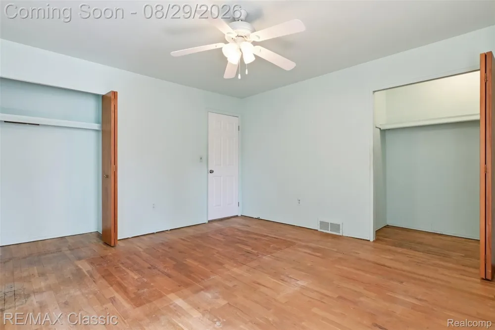 9347 Westbury Avenue Plymouth Charter Township, MI 48170