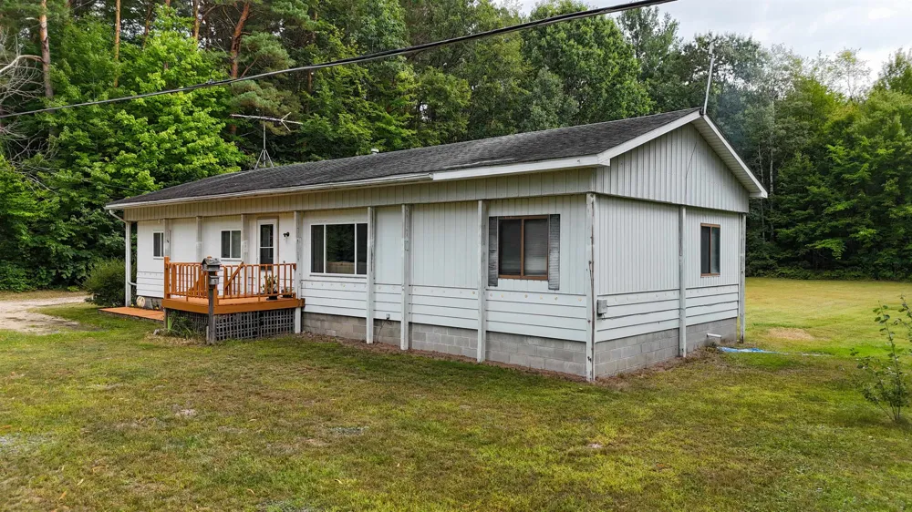 3759 S Loomis Road Chippewa Township, MI 48858