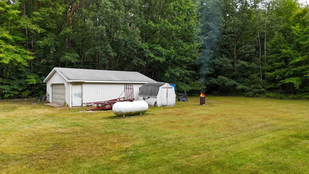 3759 S Loomis Road Chippewa Township, MI 48858