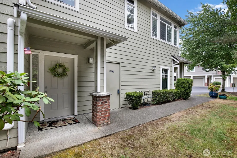 595 241st Lane SE Sammamish, WA 98074