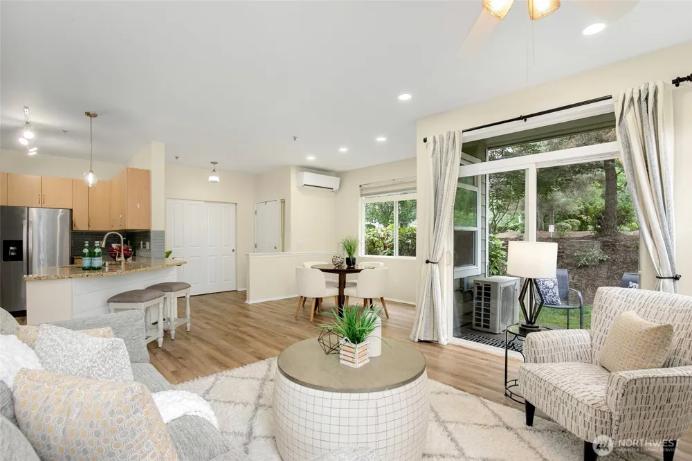 595 241st Lane SE Sammamish, WA 98074
