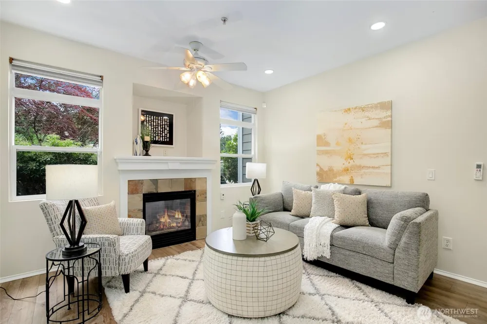 595 241st Lane SE Sammamish, WA 98074