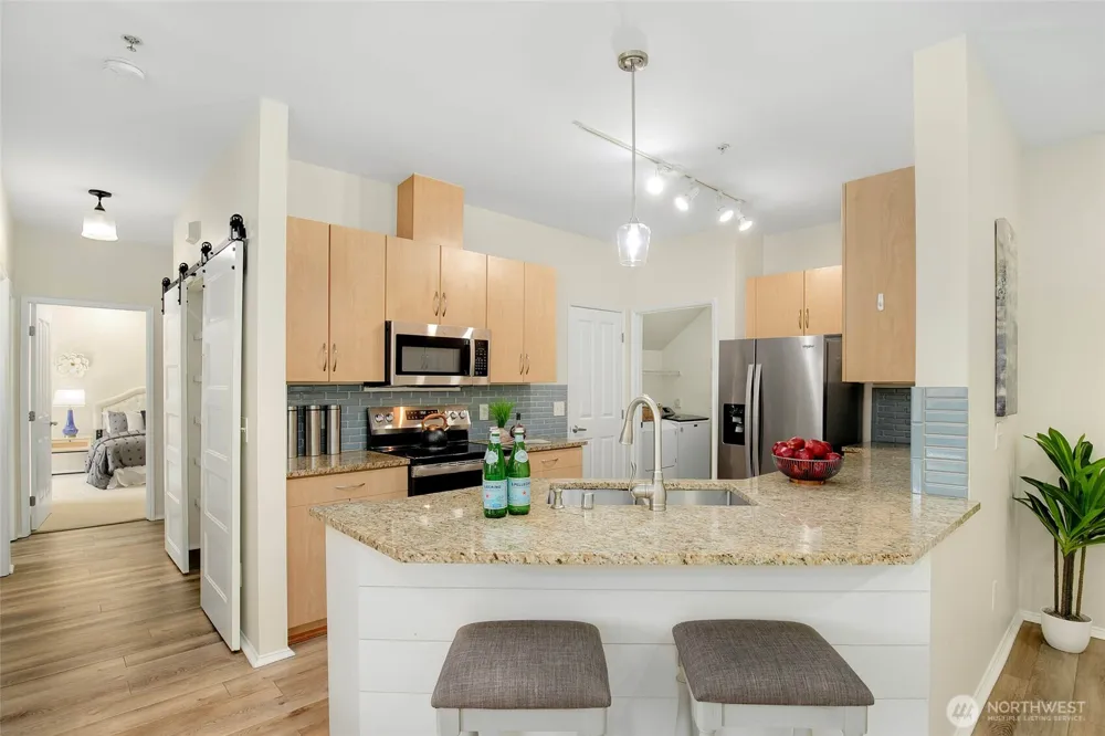 595 241st Lane SE Sammamish, WA 98074
