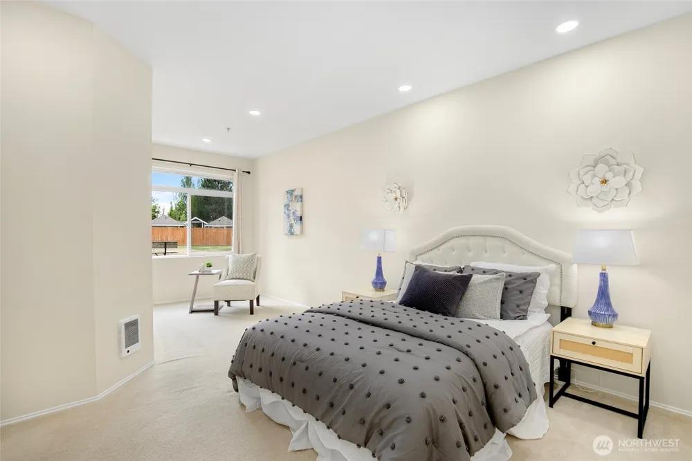 595 241st Lane SE Sammamish, WA 98074