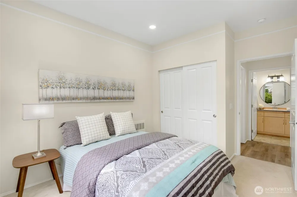 595 241st Lane SE Sammamish, WA 98074