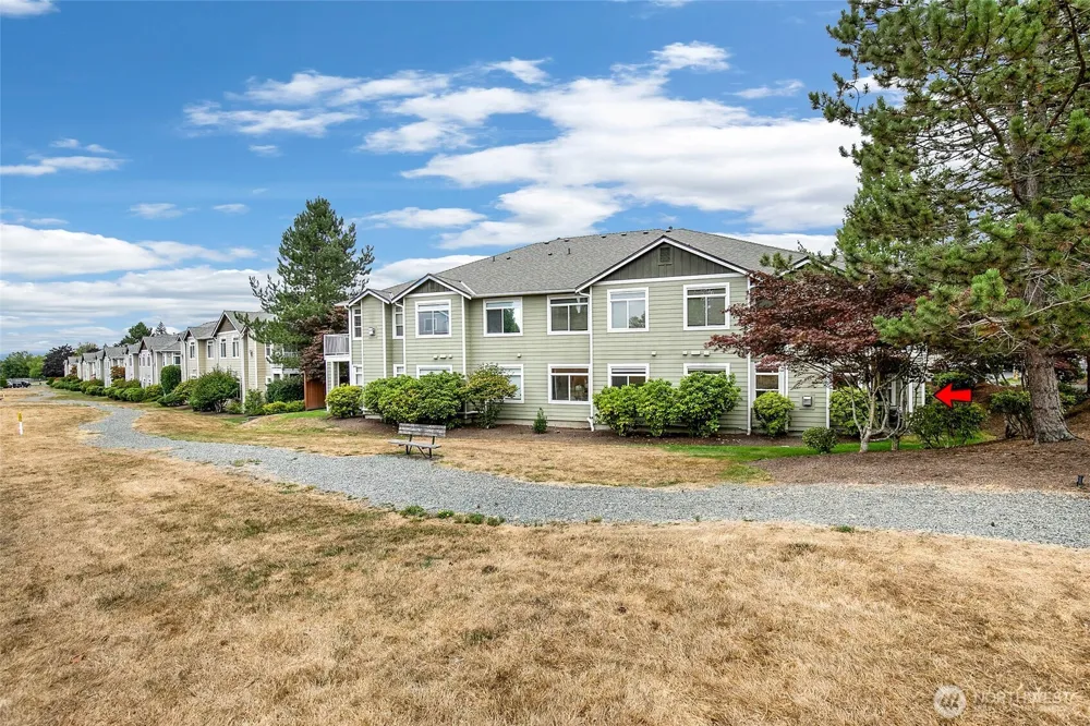 595 241st Lane SE Sammamish, WA 98074