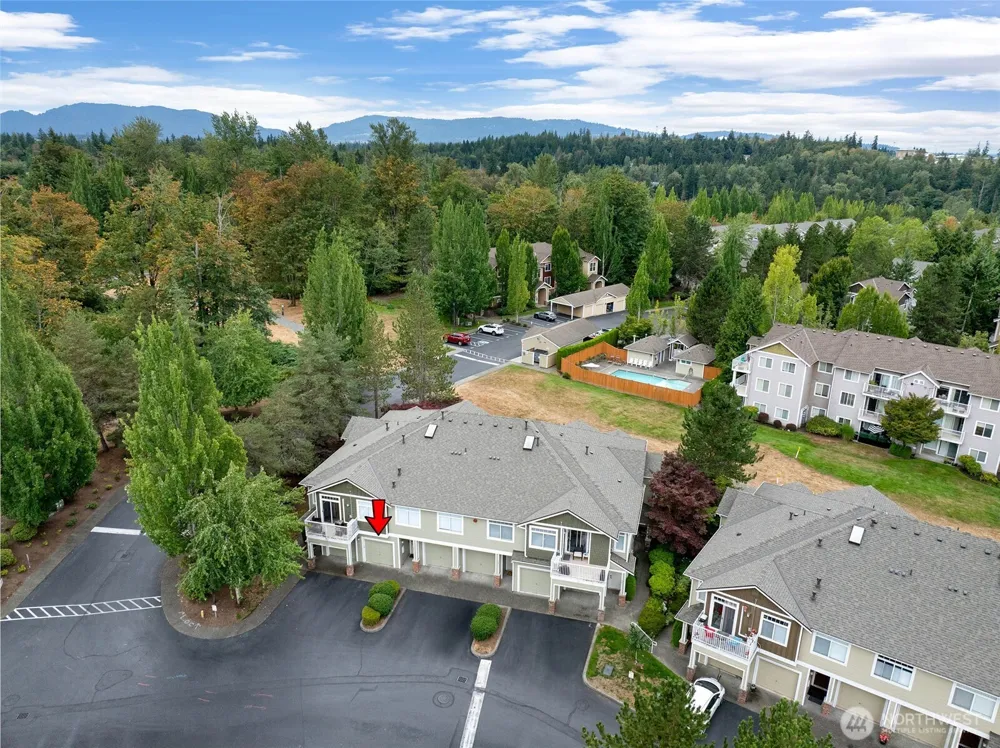 595 241st Lane SE Sammamish, WA 98074