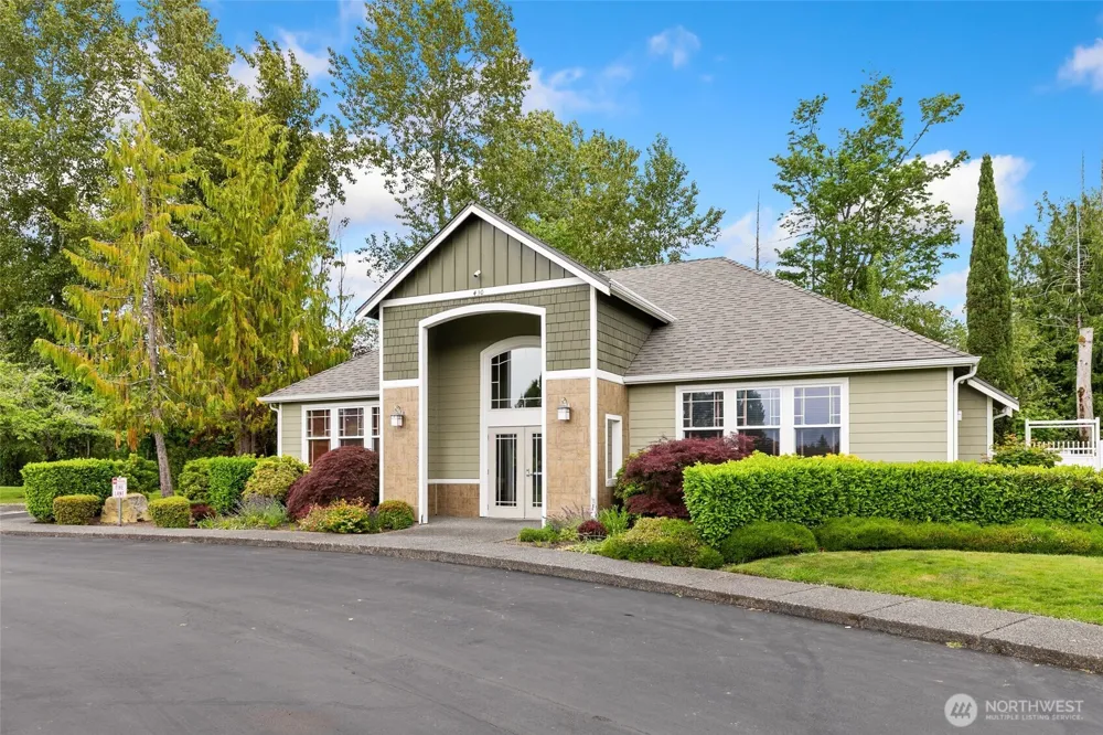 595 241st Lane SE Sammamish, WA 98074
