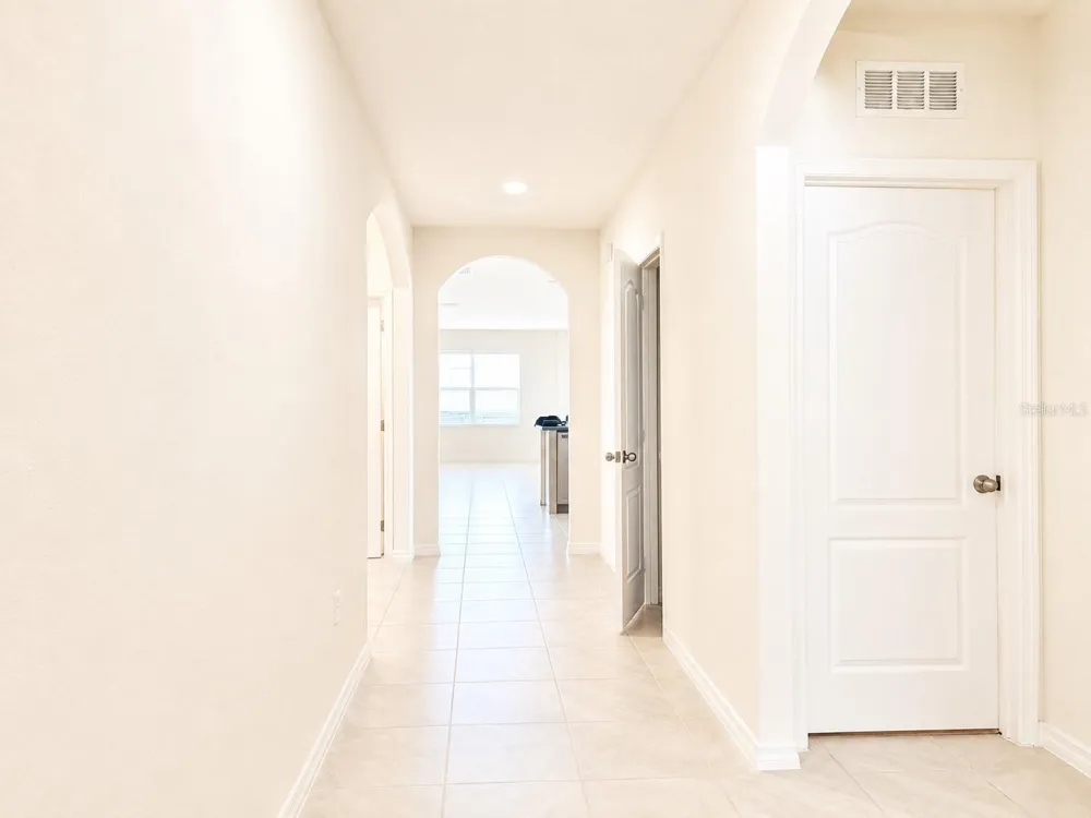 2132 SILVER BROOK WAY Davenport, FL 33837