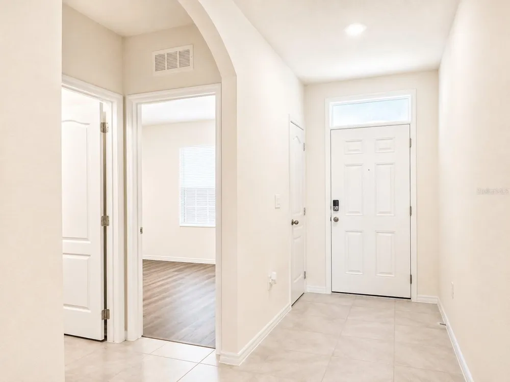 2132 SILVER BROOK WAY Davenport, FL 33837